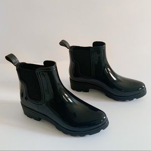 Capelli shiny black rain boots